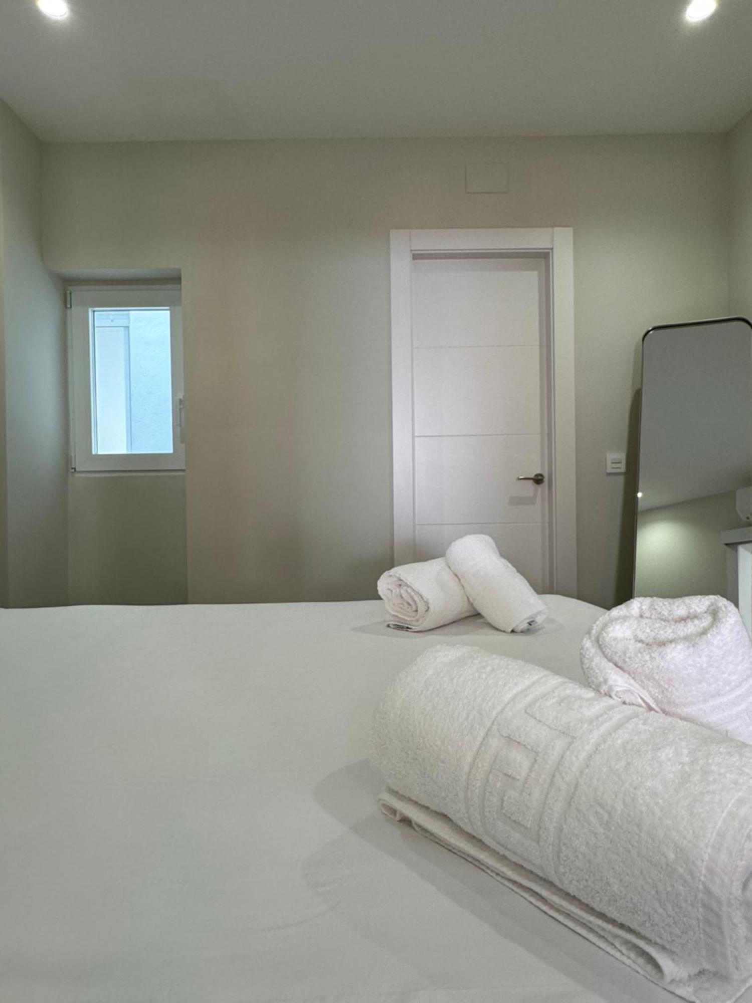 Navas 202 Elegant Suite Granada Buitenkant foto